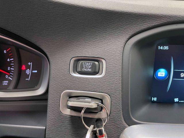 VOLVO V60 2.0 D2 MOMENTUM