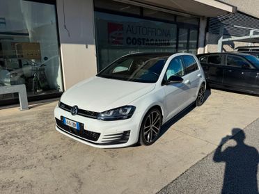 Volkswagen Golf GTD 2.0 TDI DSG Sound & Sport