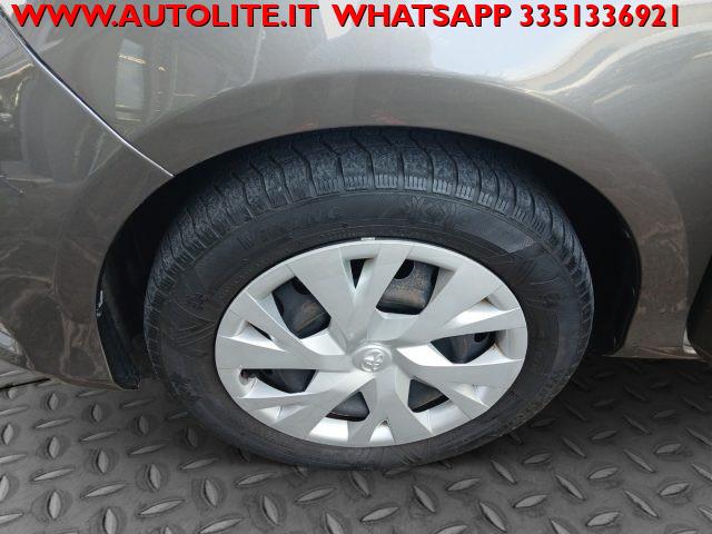 TOYOTA Yaris 1.5 Hybrid 5 porte Business