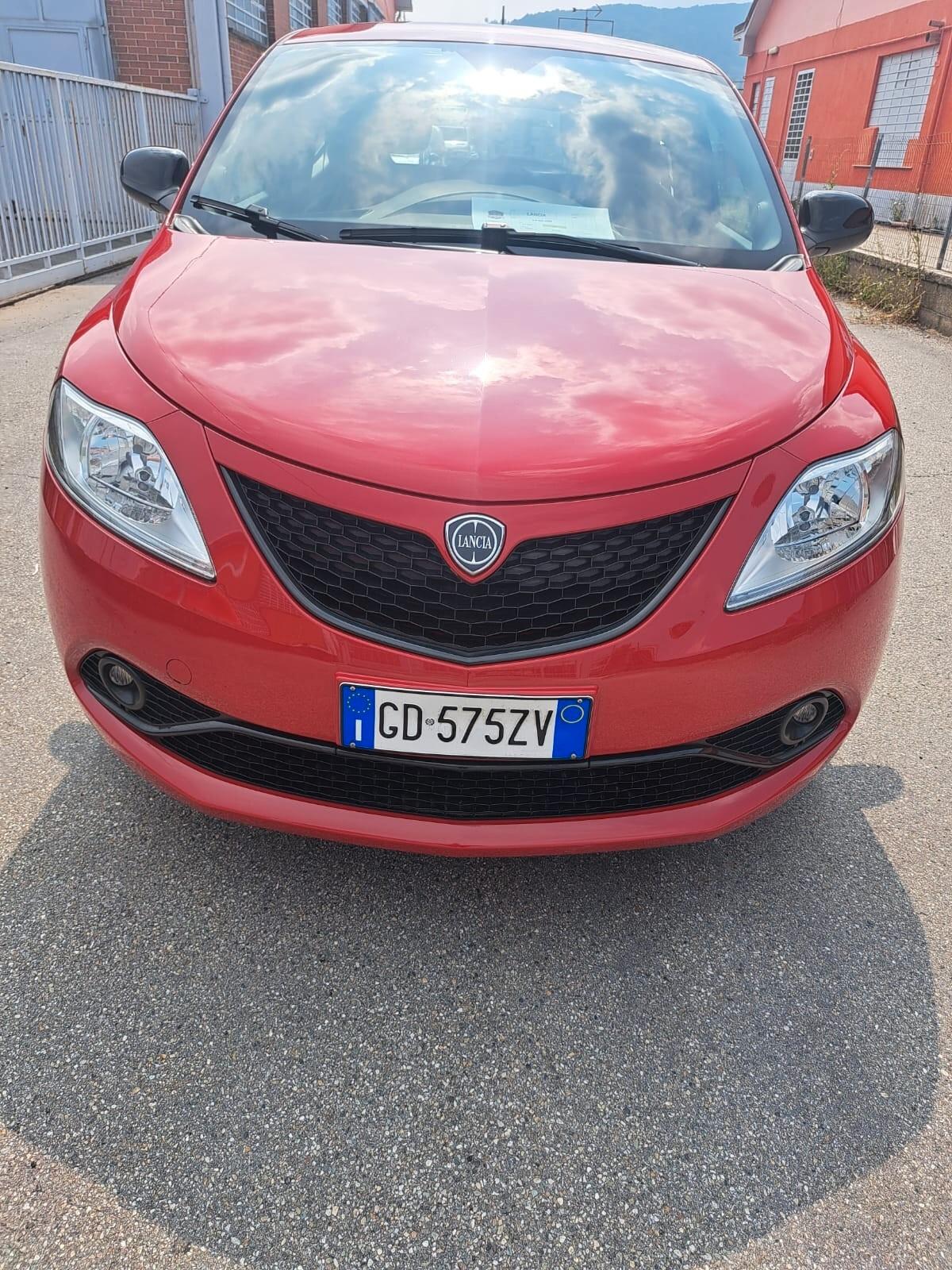 Lancia Ypsilon 1.0 FireFly 5 porte S&S Hybrid Ecochic Gold NESSUN VINCOLO DI FINANZIAMENTO