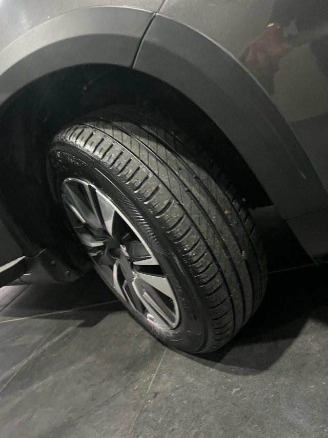 PEUGEOT 2008 BlueHDi 100 S&S Allure