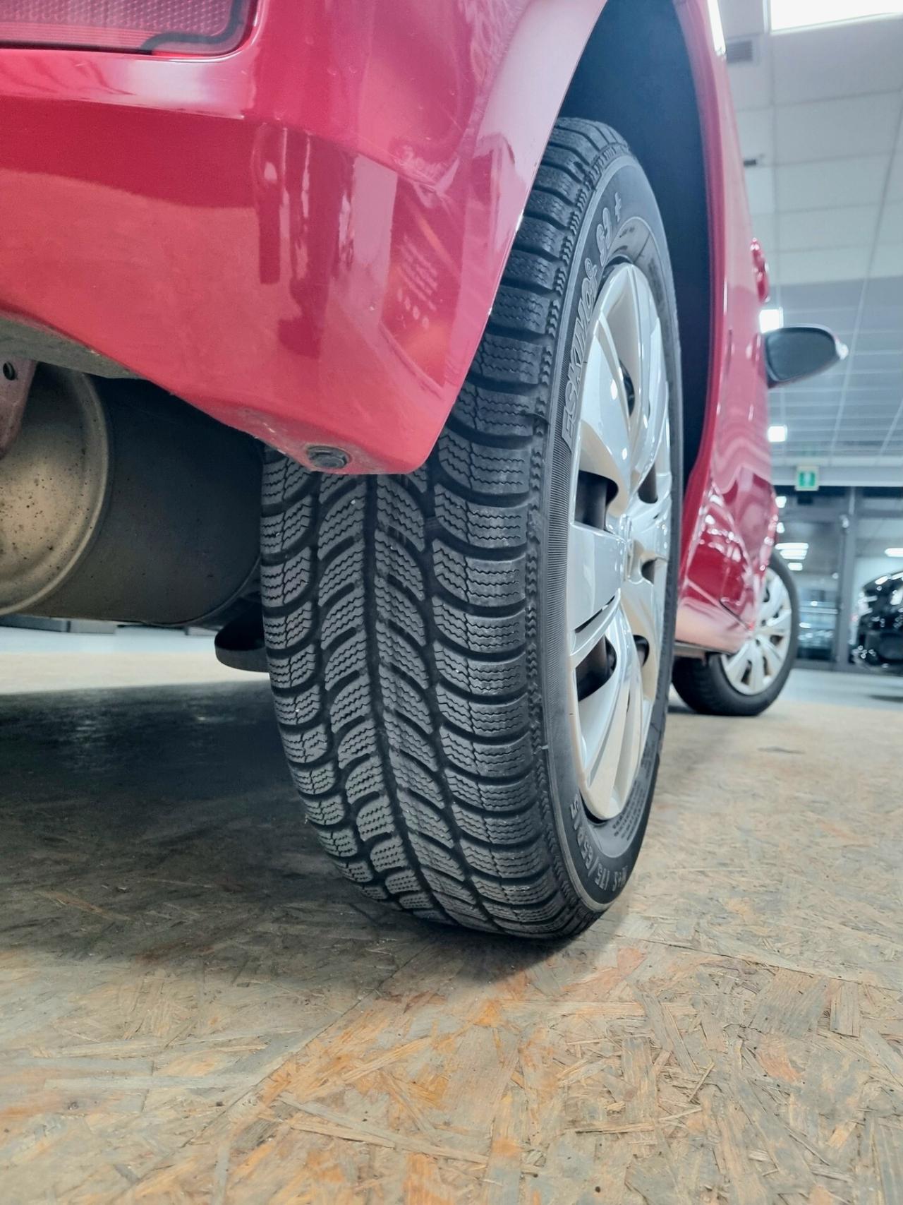 TOYOTA YARIS 1.0 BENZINA 69CV 3p. NEOPATENTATI