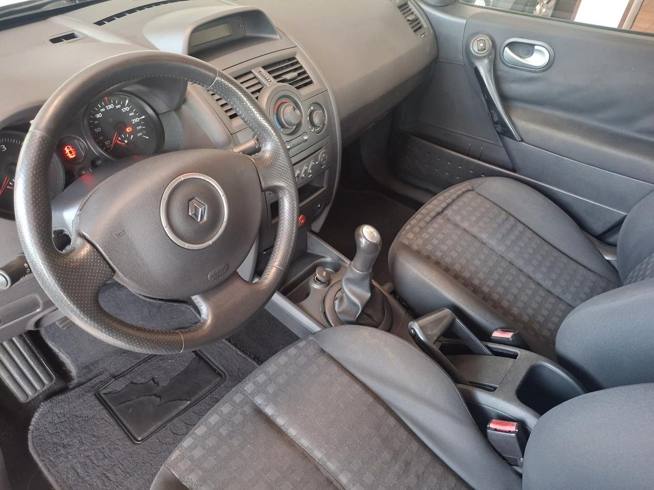 Renault Megane Grandtour 1.5 dci *NEOPATENTATI