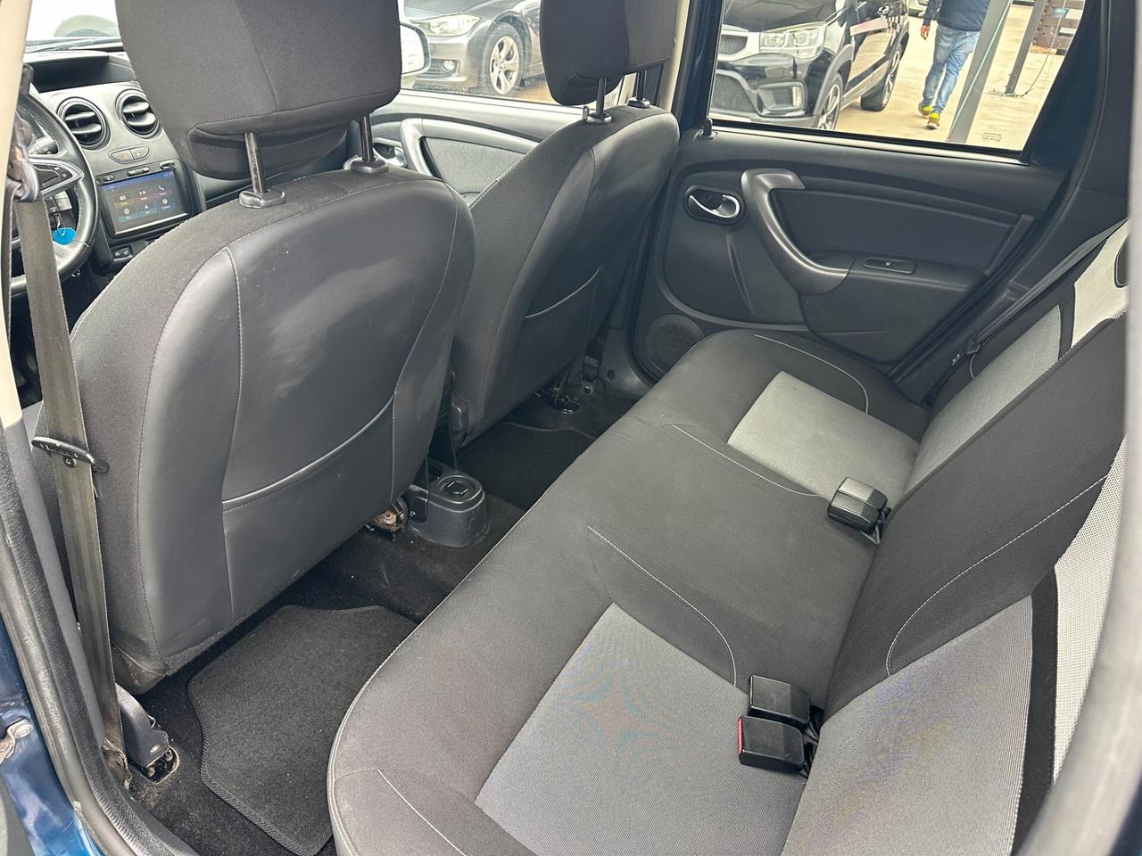 DACIA DUSTER 1.6*LAUREATE*GPL*NAVI*BLUETOOTH*KAMERA*GANCIO*