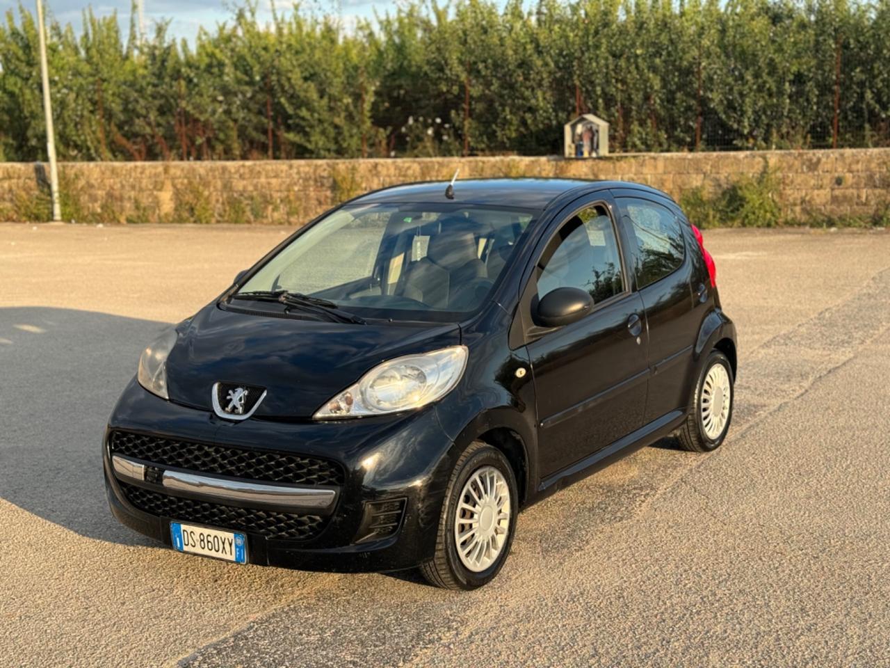 Peugeot 107 1.0 68CV cambio Automatico 2009 con impianto GPL