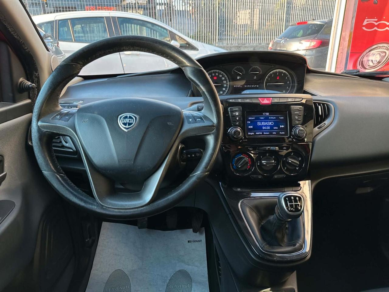Lancia Ypsilon 1.2 69 CV 5 porte Gold