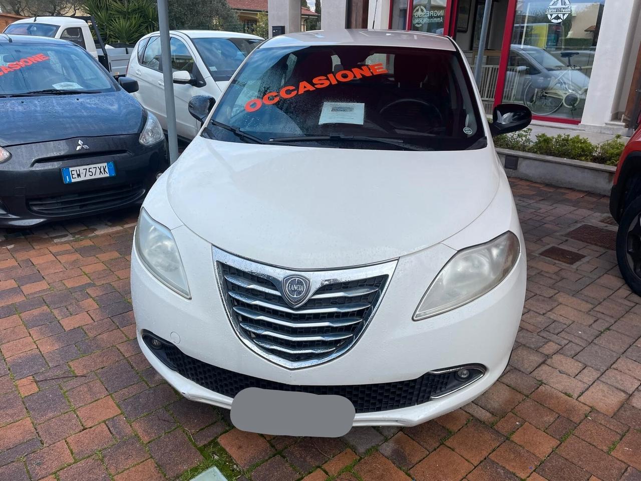 Lancia Ypsilon 1.2 69 CV 5 porte S&S Gold