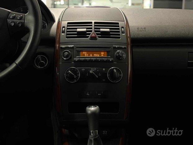 MERCEDES-BENZ A 180 BlueEFFICIENCY Style