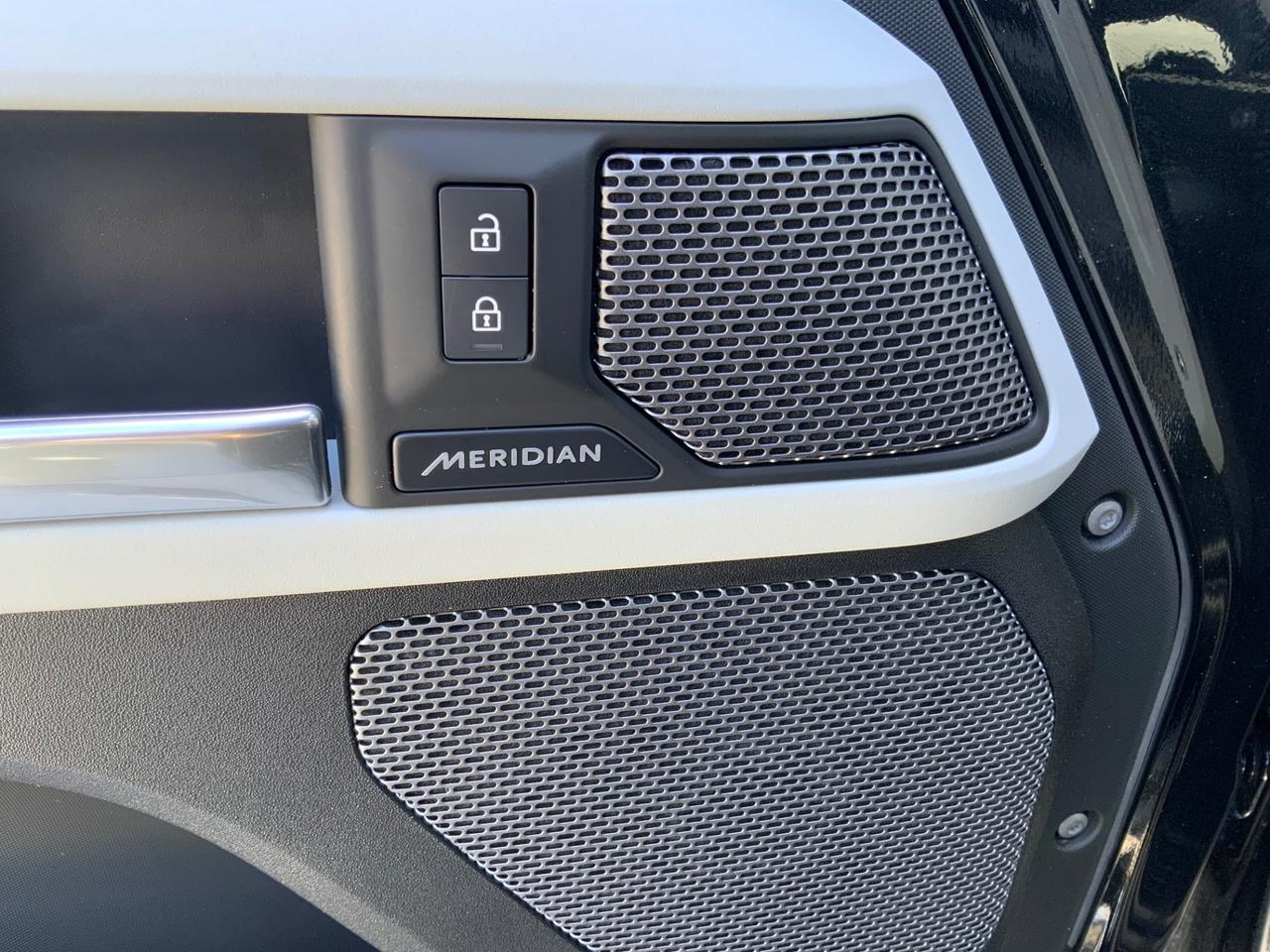 Land Rover Defender 110 3.0D I6 200 CV AWD Auto X-Dynamic SE AUTOCARRO 5 POSTI