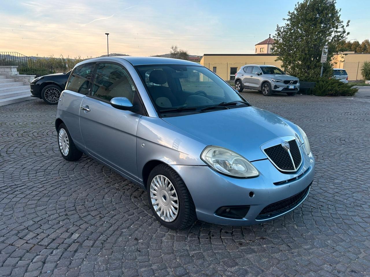 Lancia Ypsilon 1.3 MJT 75 CV Oro Targa DR379HT