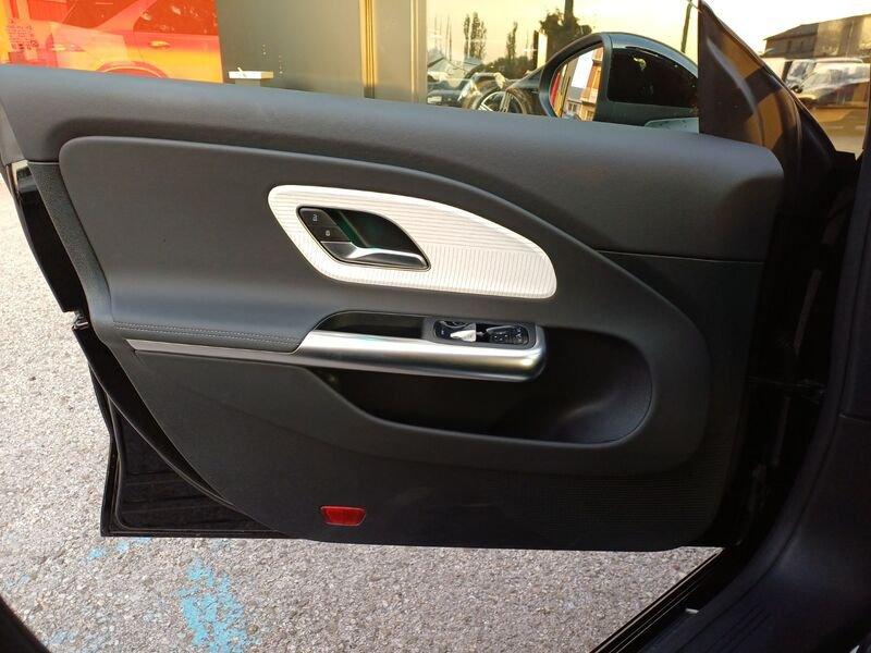 Mercedes-Benz CLA CLA 200 Advanced Plus NIGHT-PACK