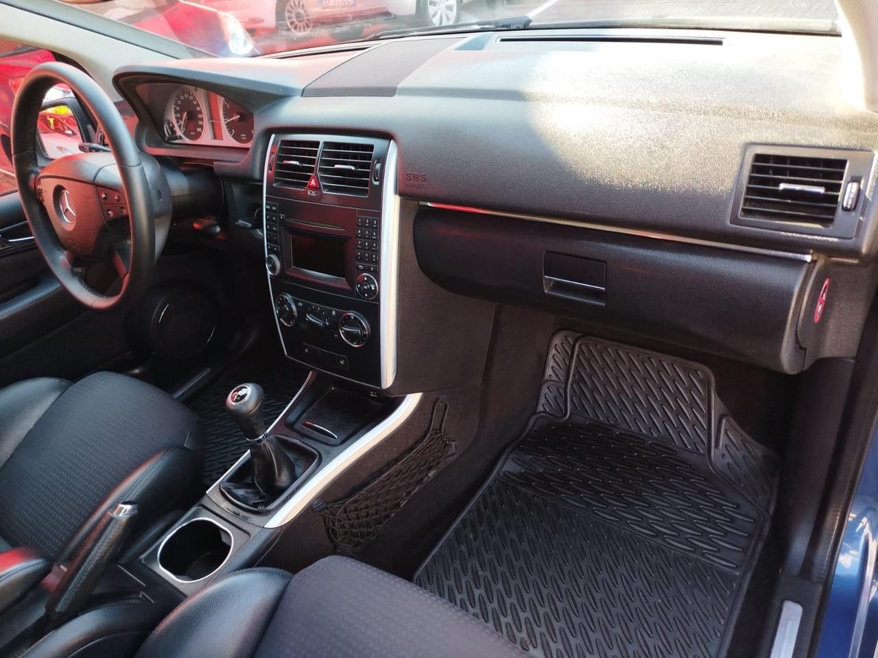 Mercedes-benz B 180 NGT BlueEFFICIENCY Executive