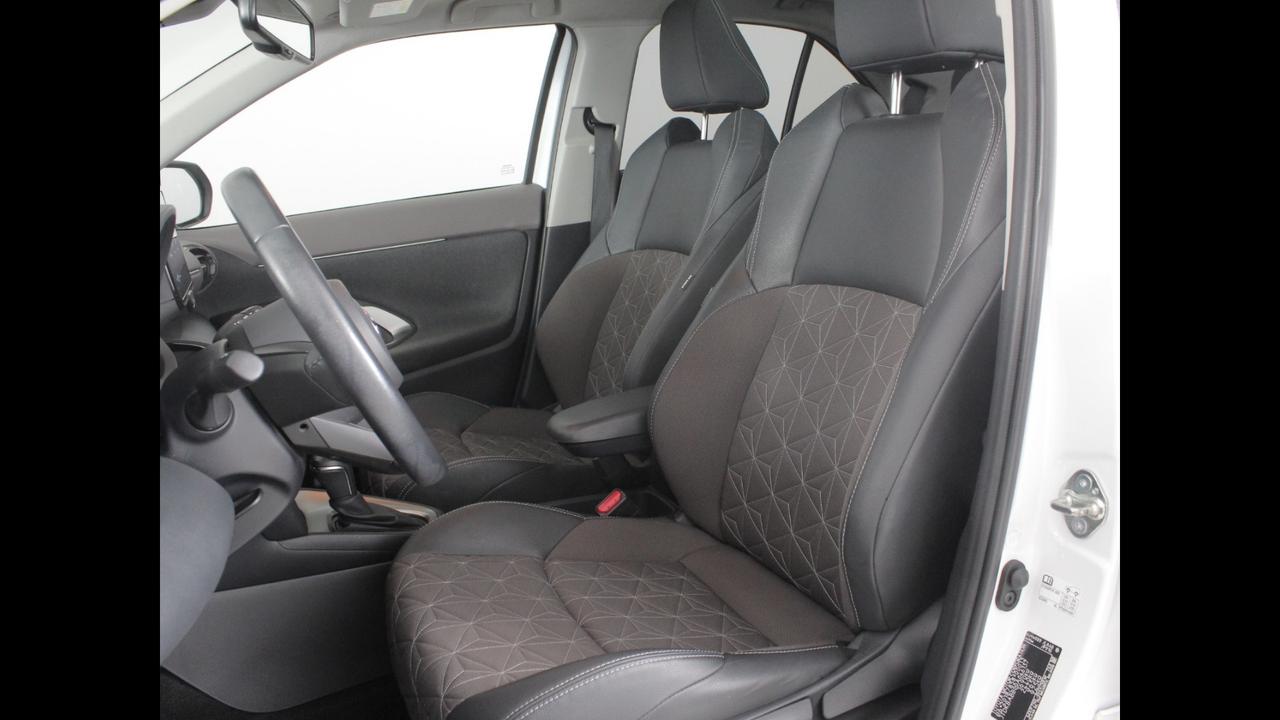 TOYOTA Yaris Cross - Yaris Cross 1.5h Lounge fwd 116cv e-cvt