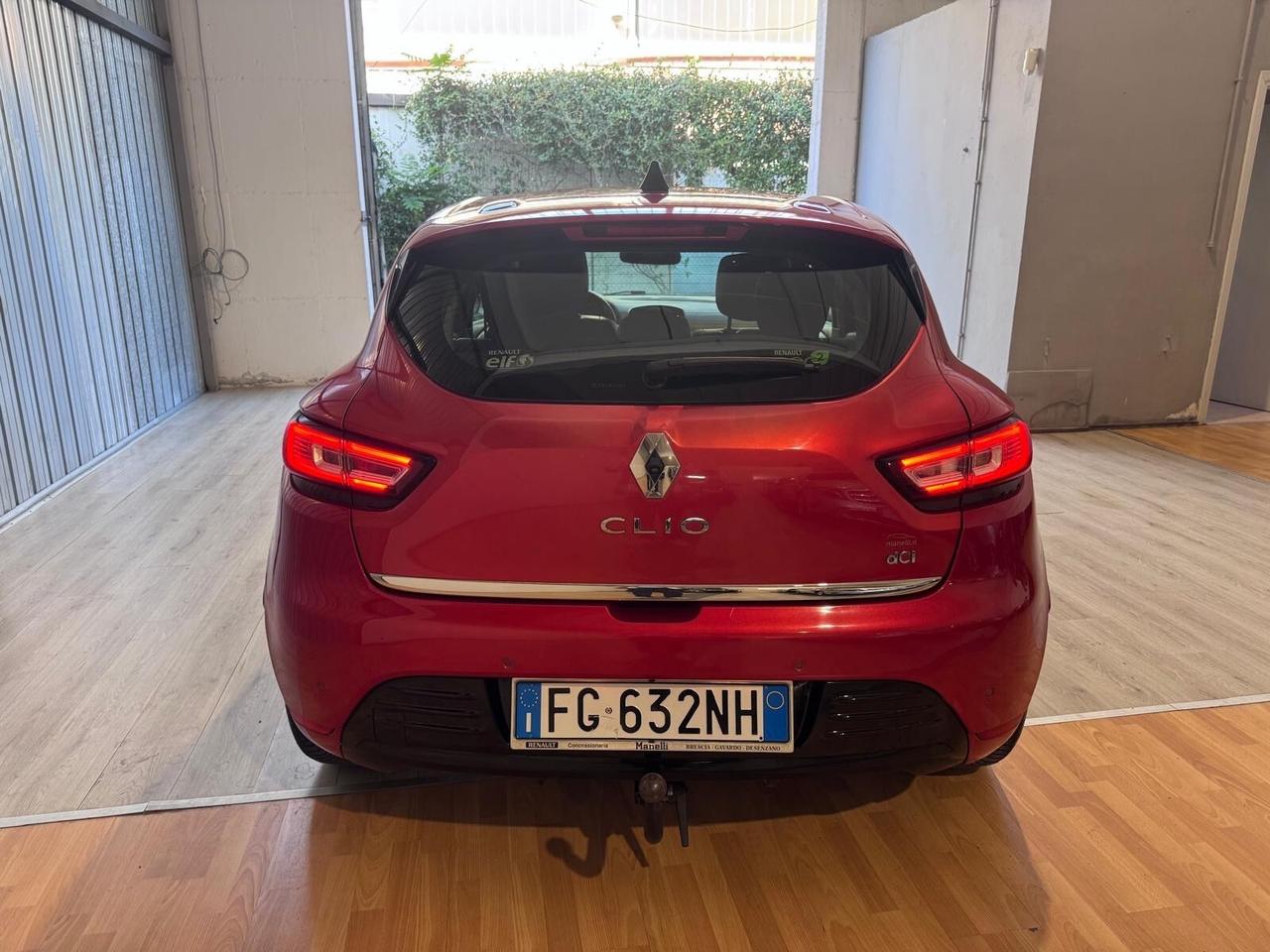 Renault Clio Energy intens euro 6 con gancio di traino