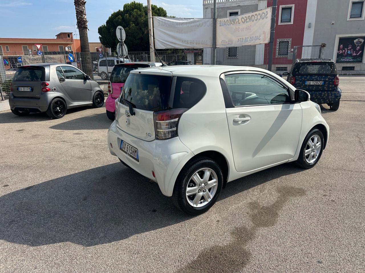 Toyota iQ 1.0