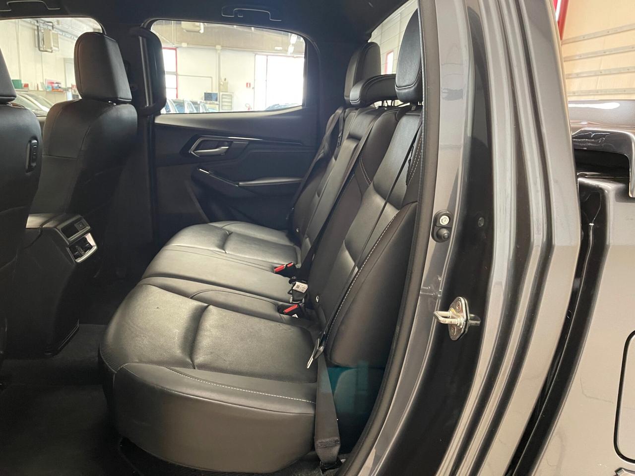 Isuzu D-Max N60 N60FF 1.9D 163cv crew 4x4 auto-Ok Neopatentati-LEGGI SOTTO