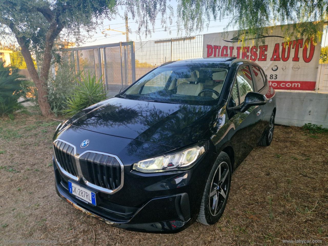 BMW 218d Active Tourer TETTO