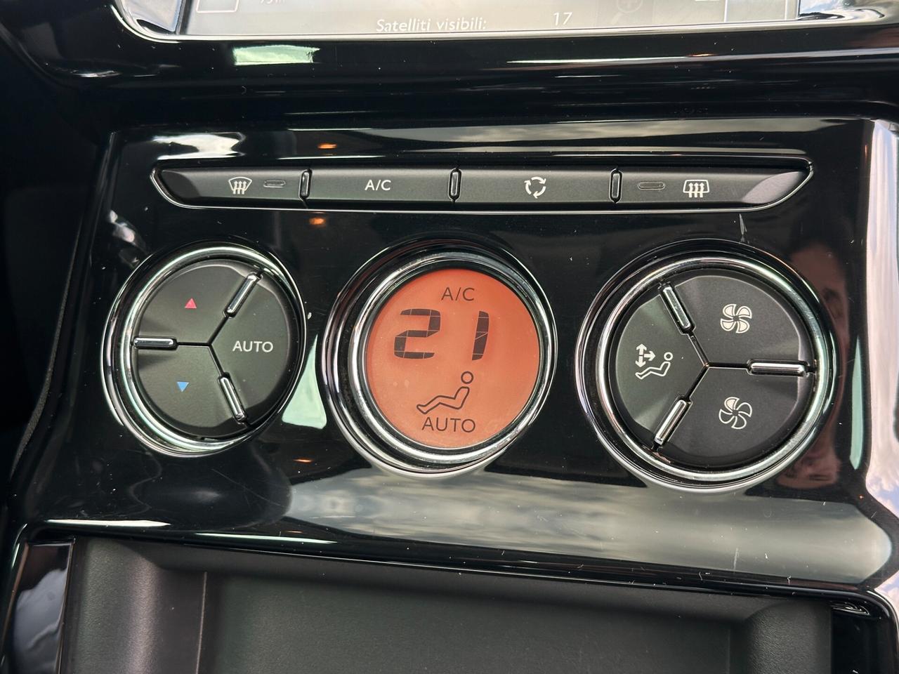 CITROEN C3 1.6 BlueHDi 100 S&S Exclusive