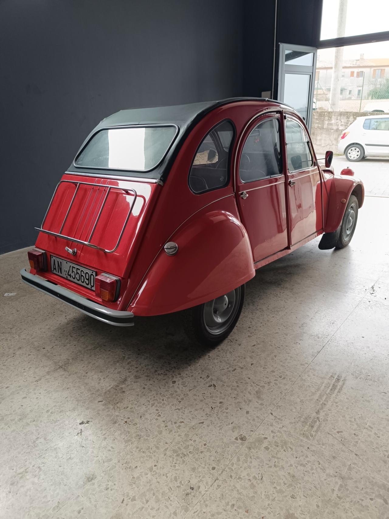Citroen 2CV 6 Special