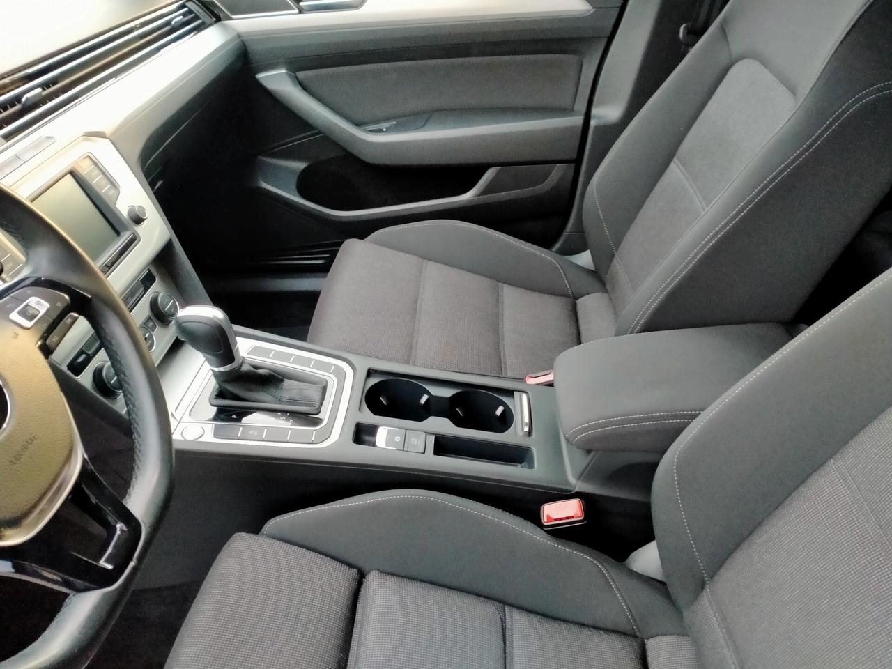 Volkswagen Passat Variant 1.6 TDI 120cv DSG COMFORTLINE SERVICE VW UNIPROP.