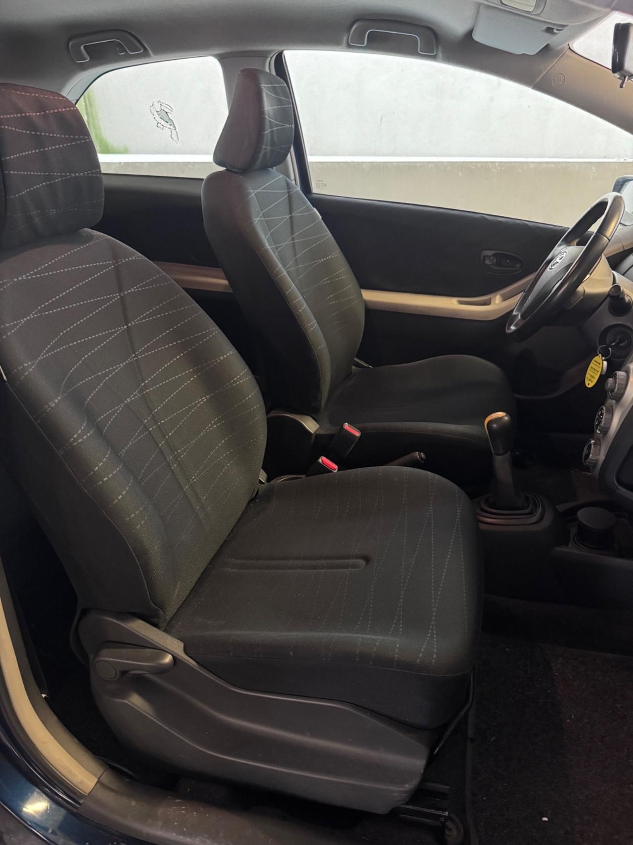 Toyota Yaris 1.0 3 porte Sol