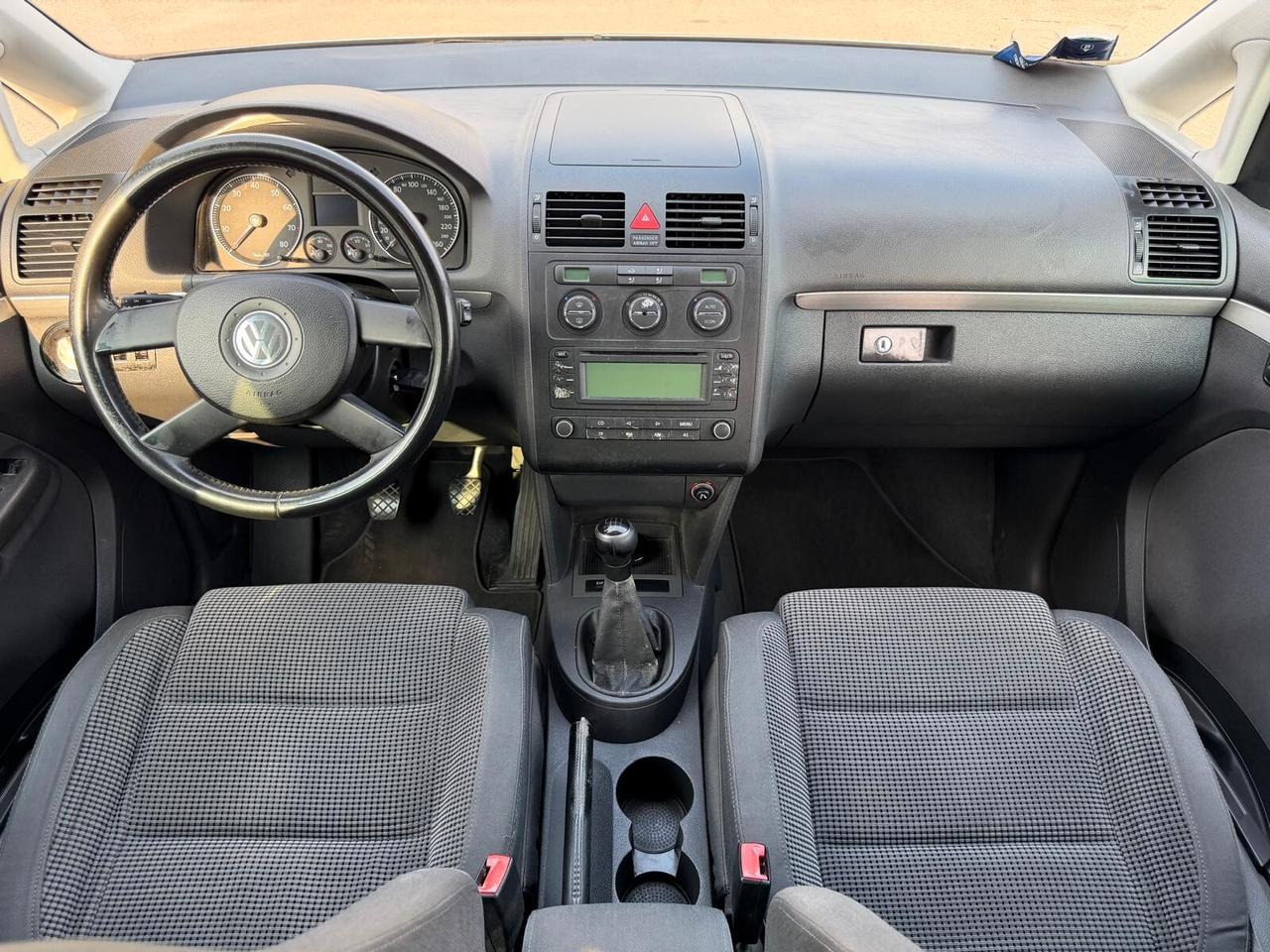 Volkswagen Touran 1.6 16V FSI Highline