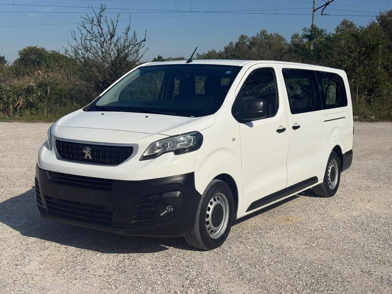 Peugeot Traveller BlueHDi 120 S&S Long Allure