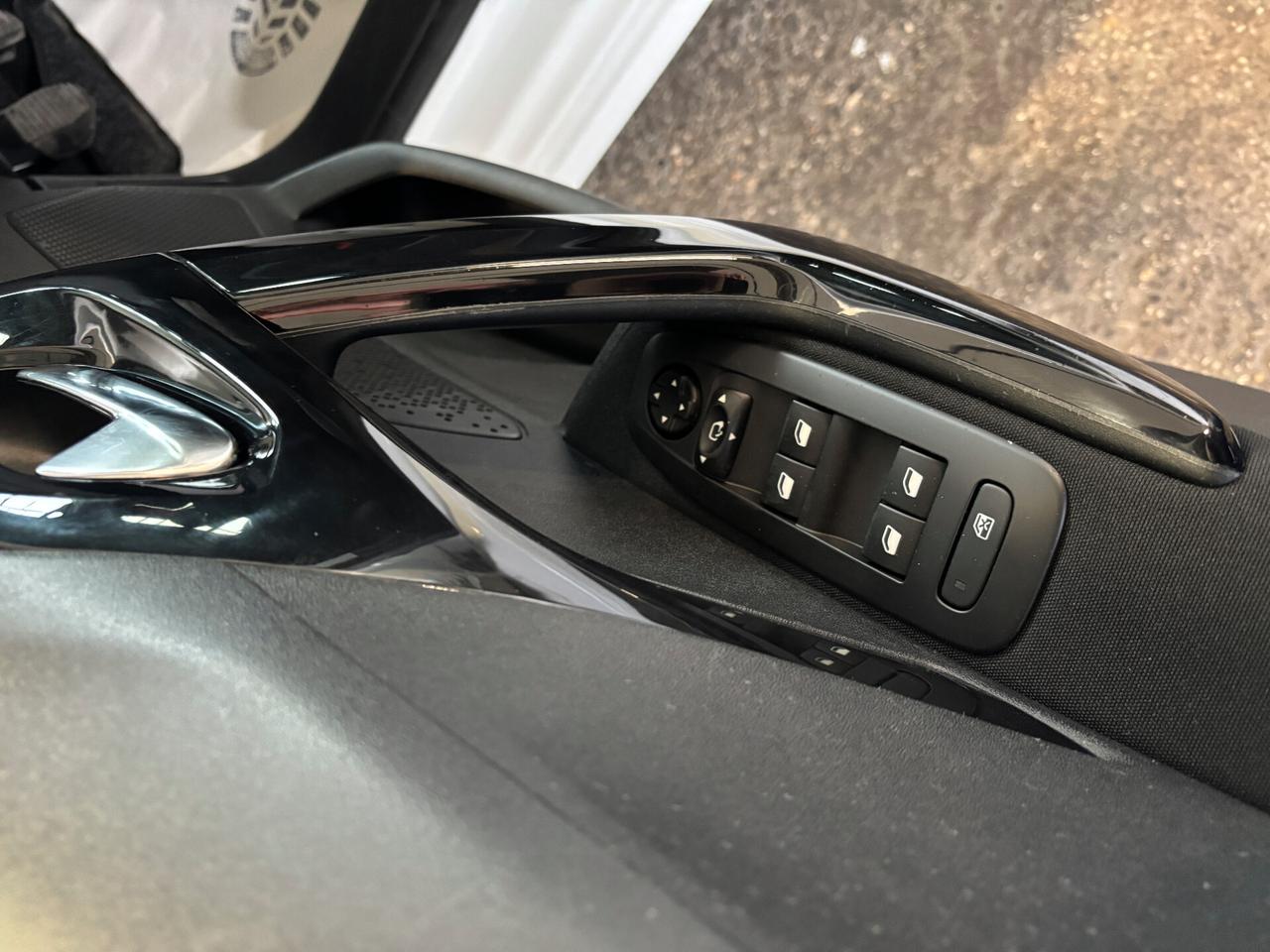 Peugeot 208 1.2 PureTech 60kw 82cv Allure NEOPATENTATO