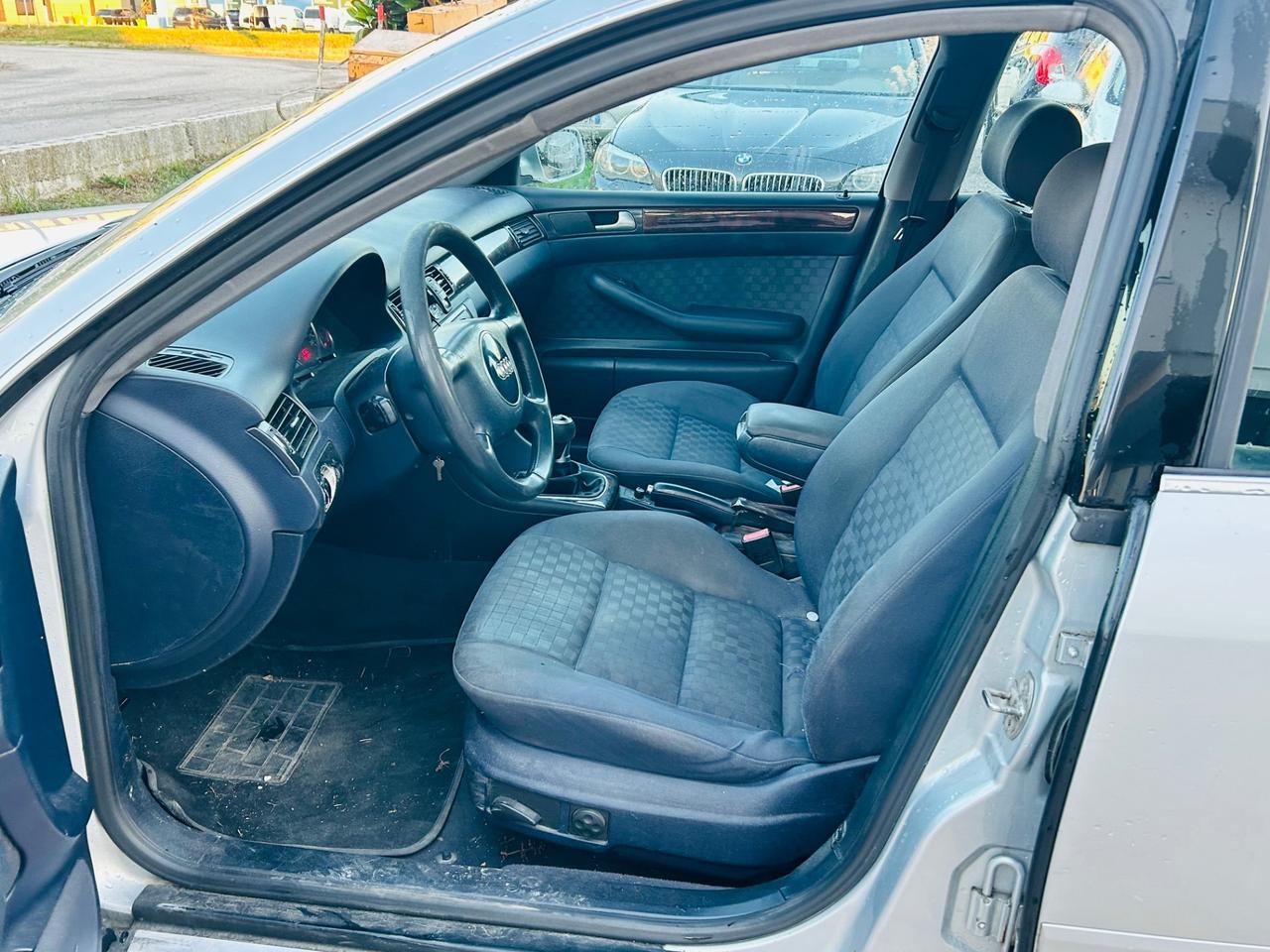 Audi A6 2.5 V6 TDI cat Avant 155CV
