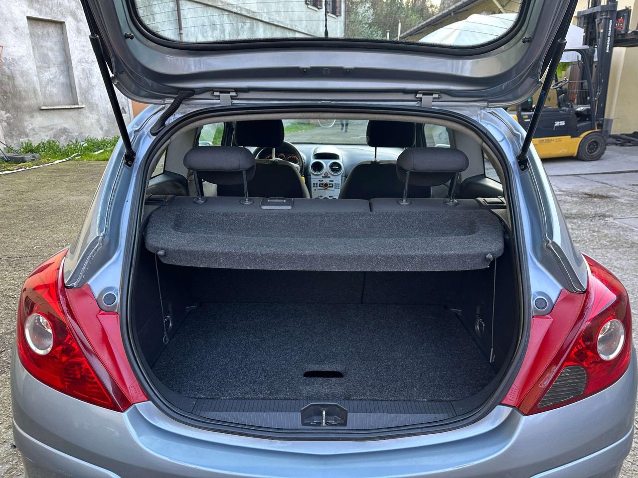 Opel Corsa 1.2 3 porte Enjoy
