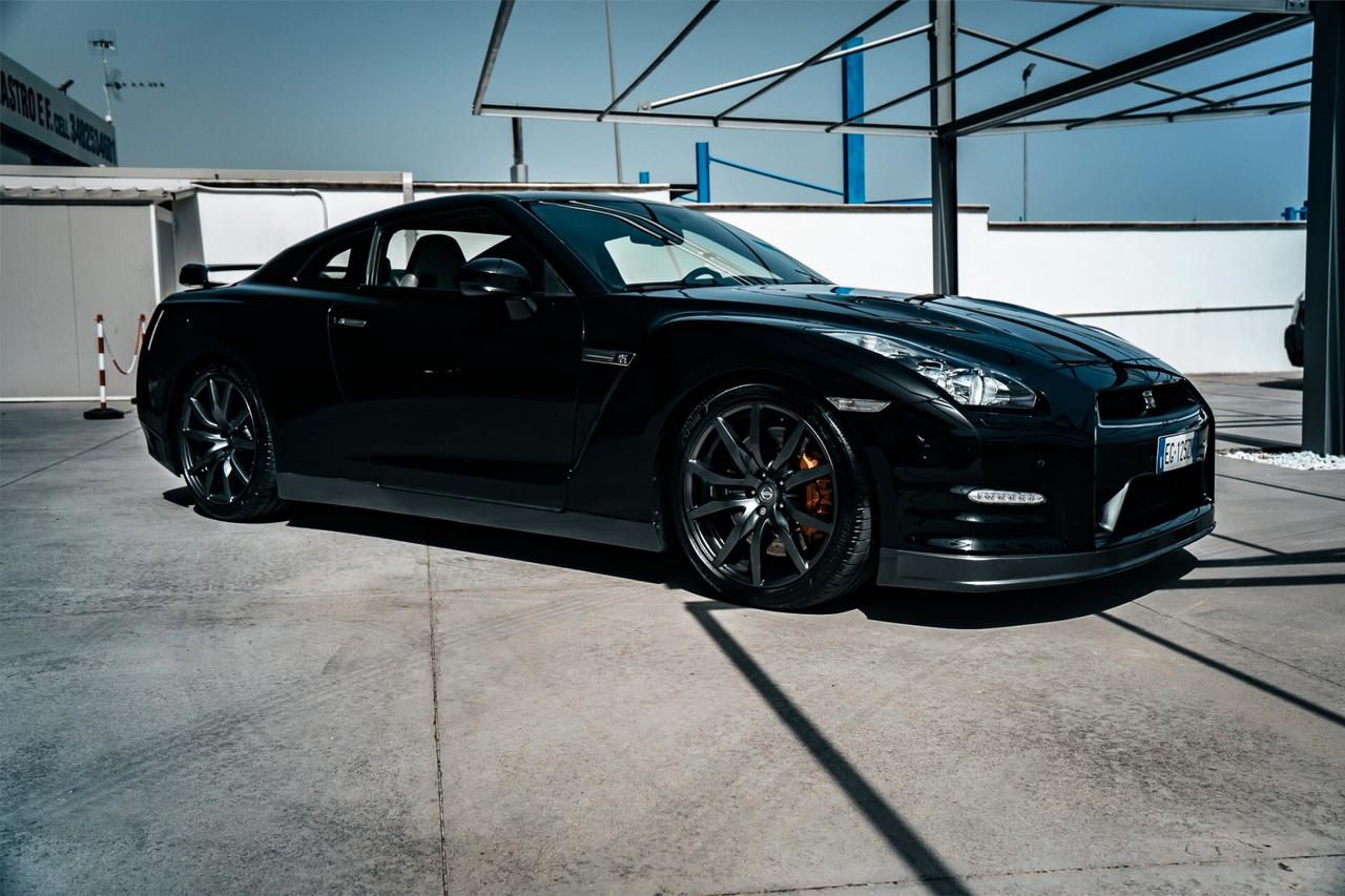 Nissan GT-R 3.8 V6 Black Edition