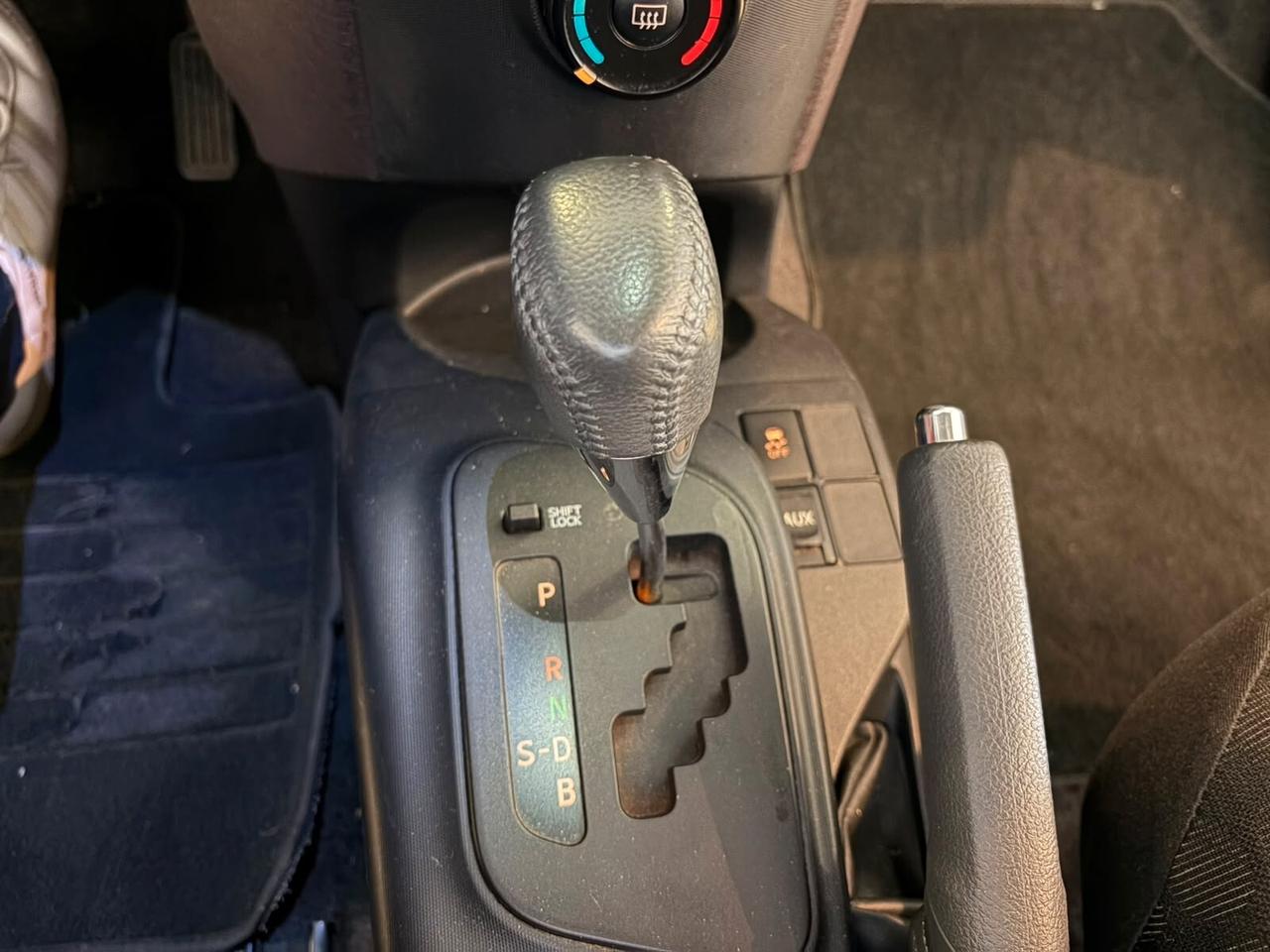 Toyota iQ 1.0 Sol