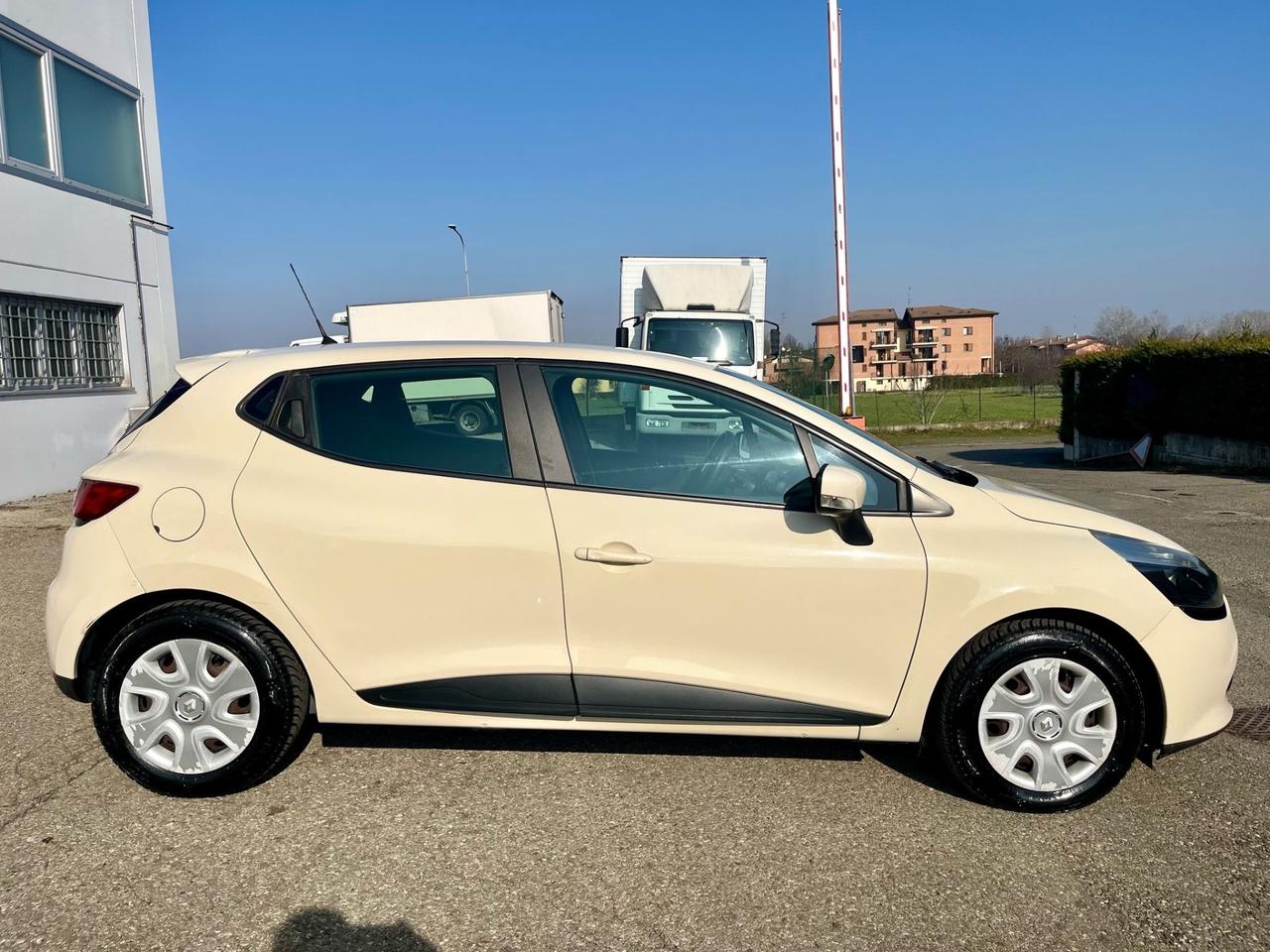 Renault Clio 1.2GPL 2015 157.000km perfetta per neopatentati