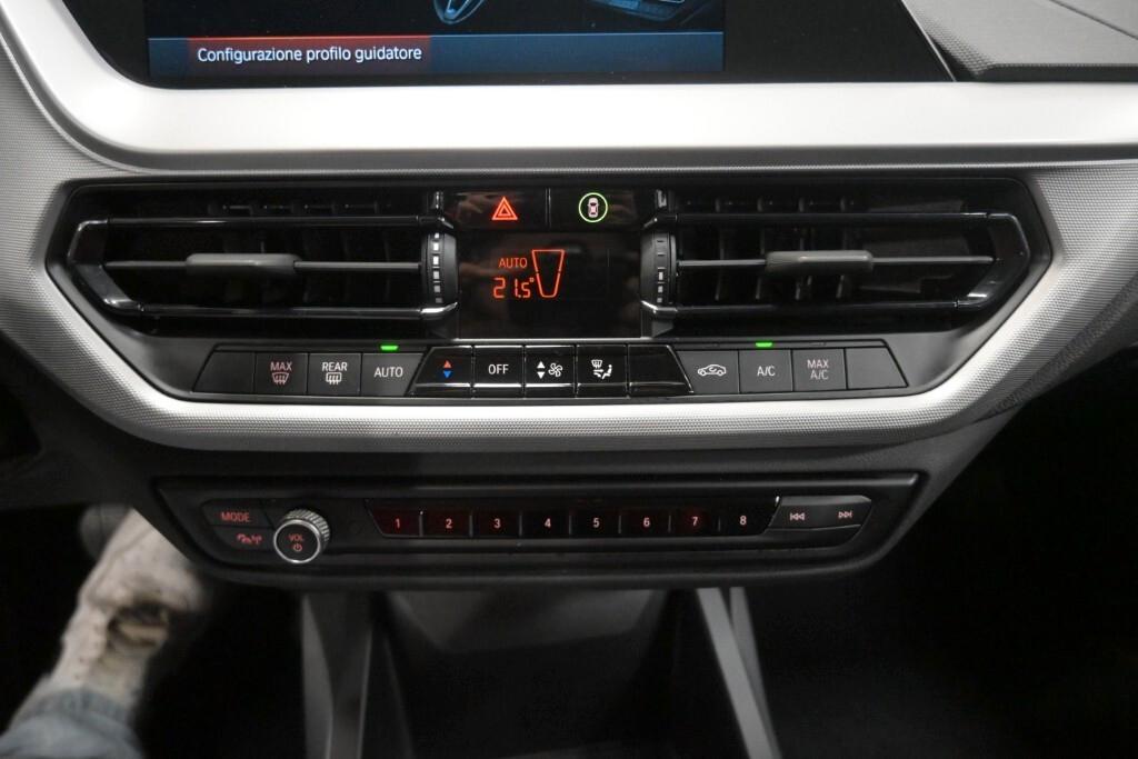 BMW 116D 115CV STEPTRONIC BUSINESS ADVANTAGE ( FARI LED - NAVI - MIRROR - PDC )