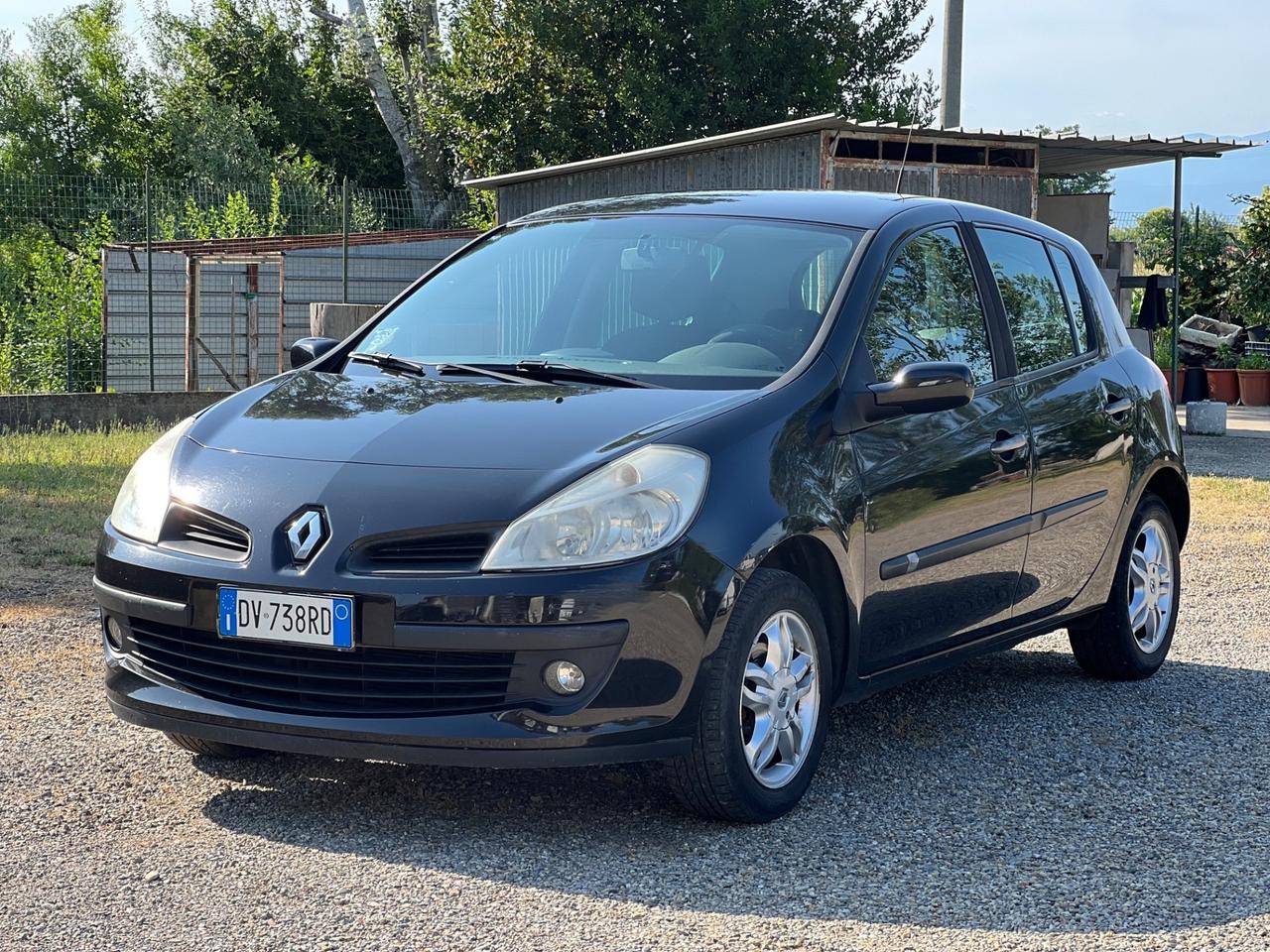 Renault Clio 1.2 16V 5 porte Le Iene