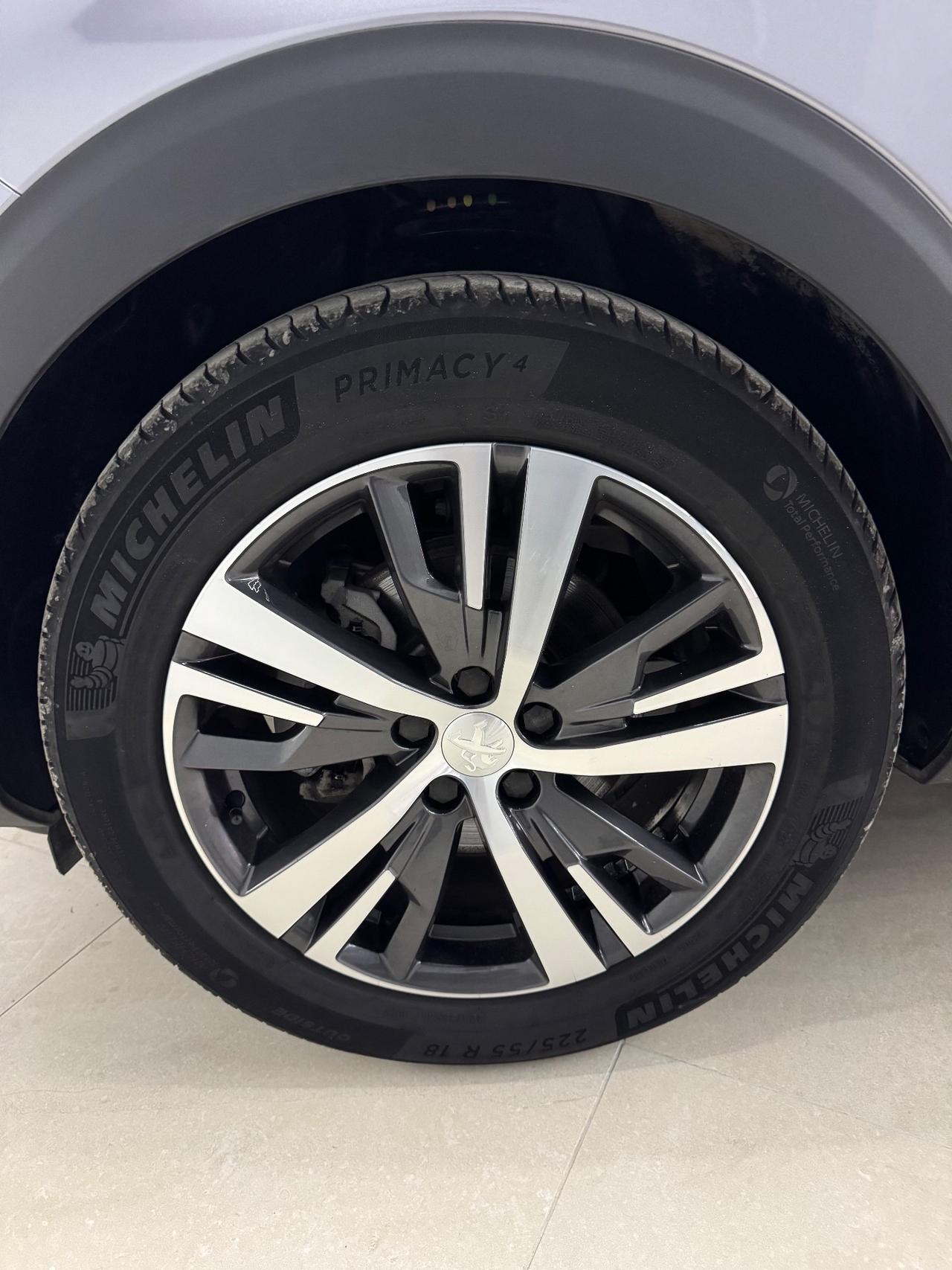 Peugeot 3008 BlueHDi 130 S&S EAT8 Allure