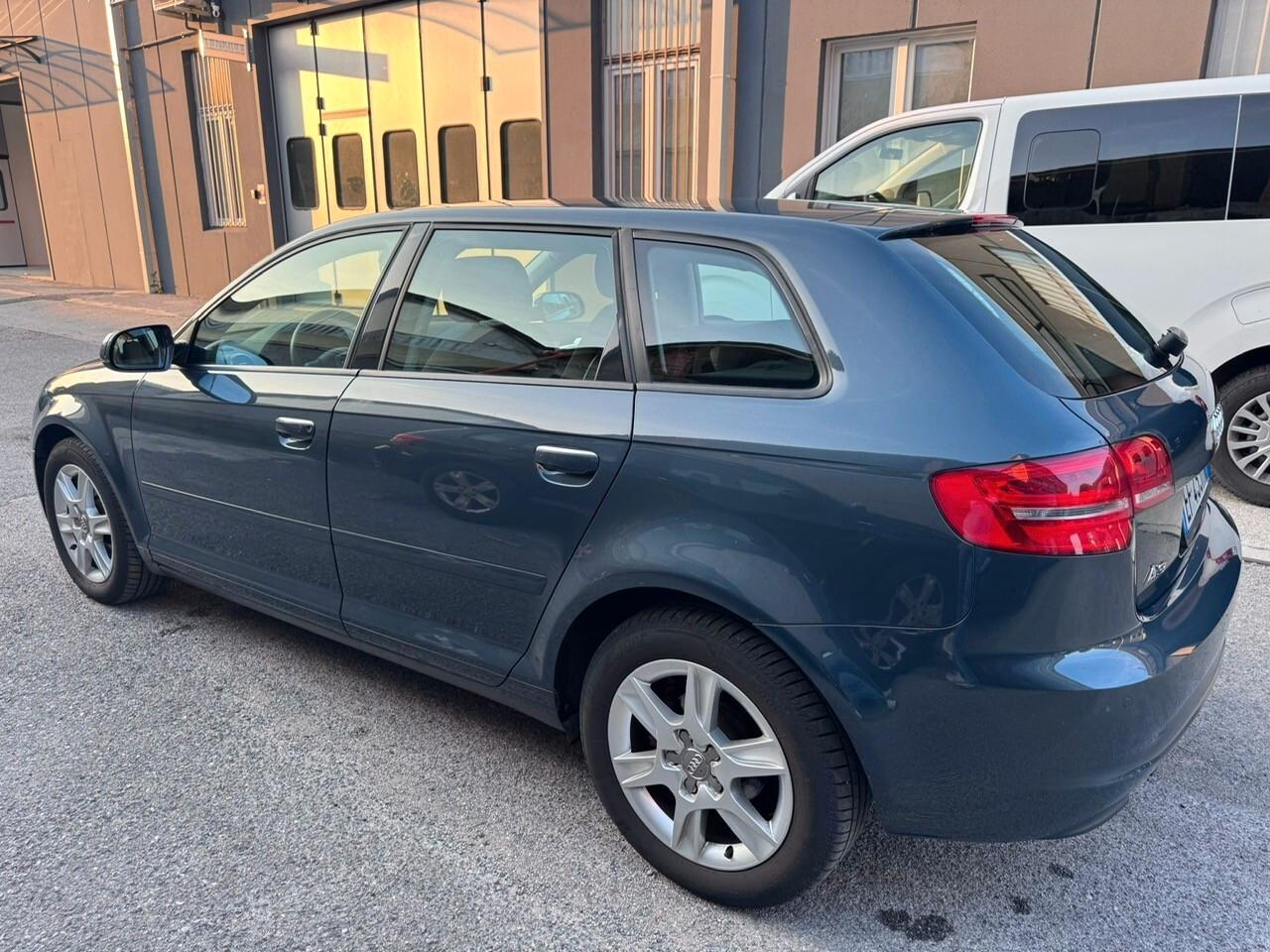 Audi A3 SPB 1.6 TDI 105 CV CR Ambition