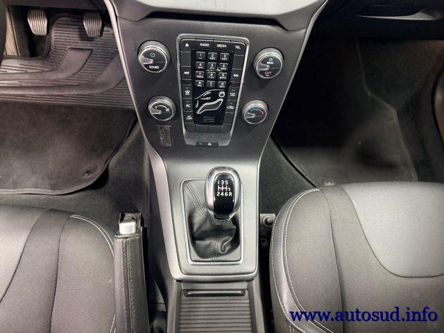 VOLVO V40 D2 Business