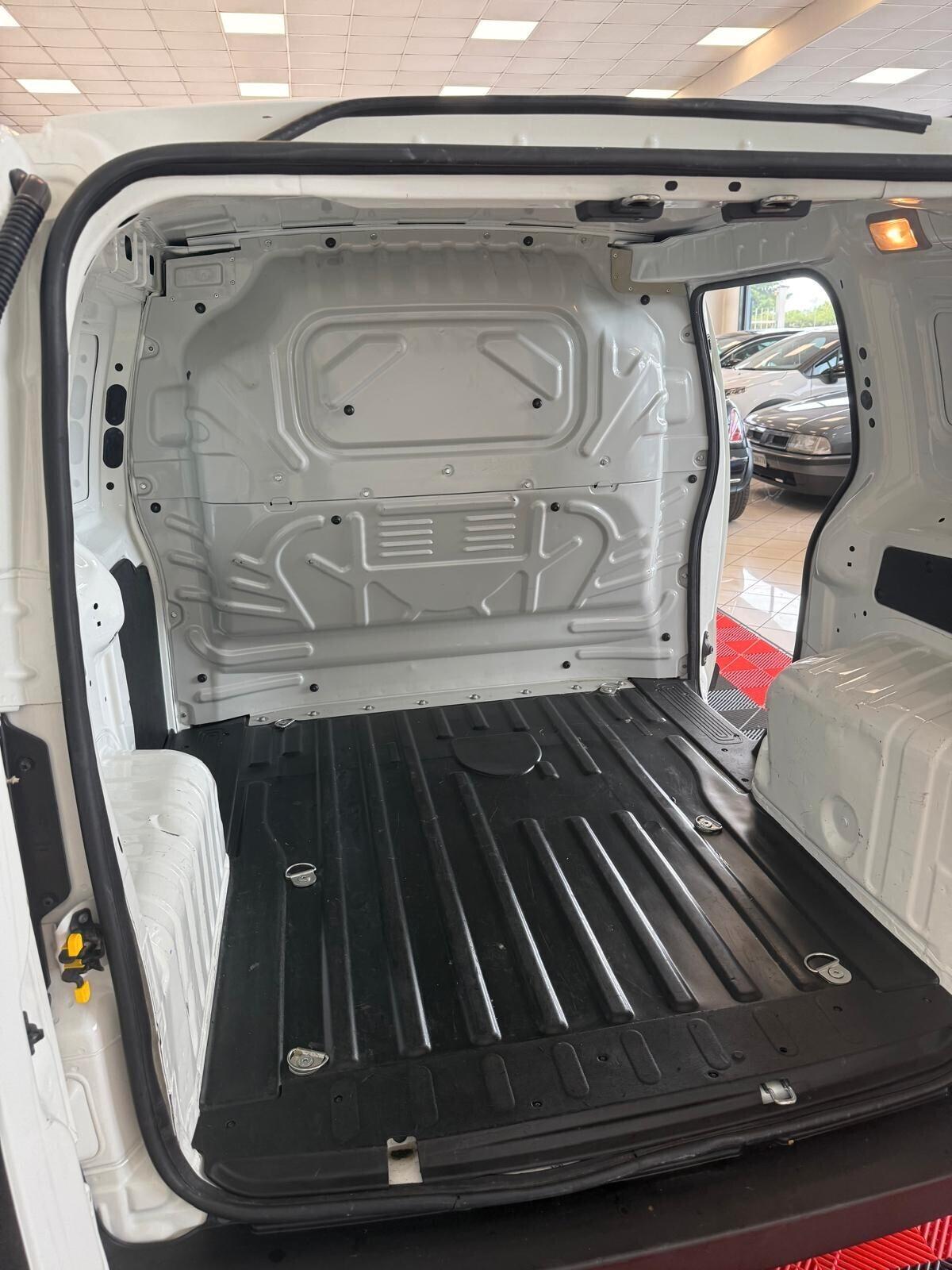 Fiat Fiorino 1.3 MJT 95CV Cargo SX