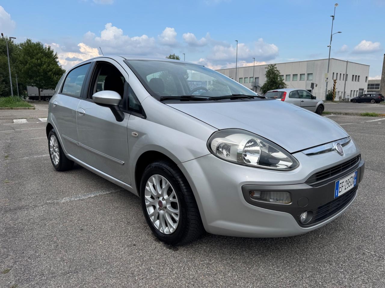 Fiat Punto Evo manutenzione completa idonea anche ai neopatentati