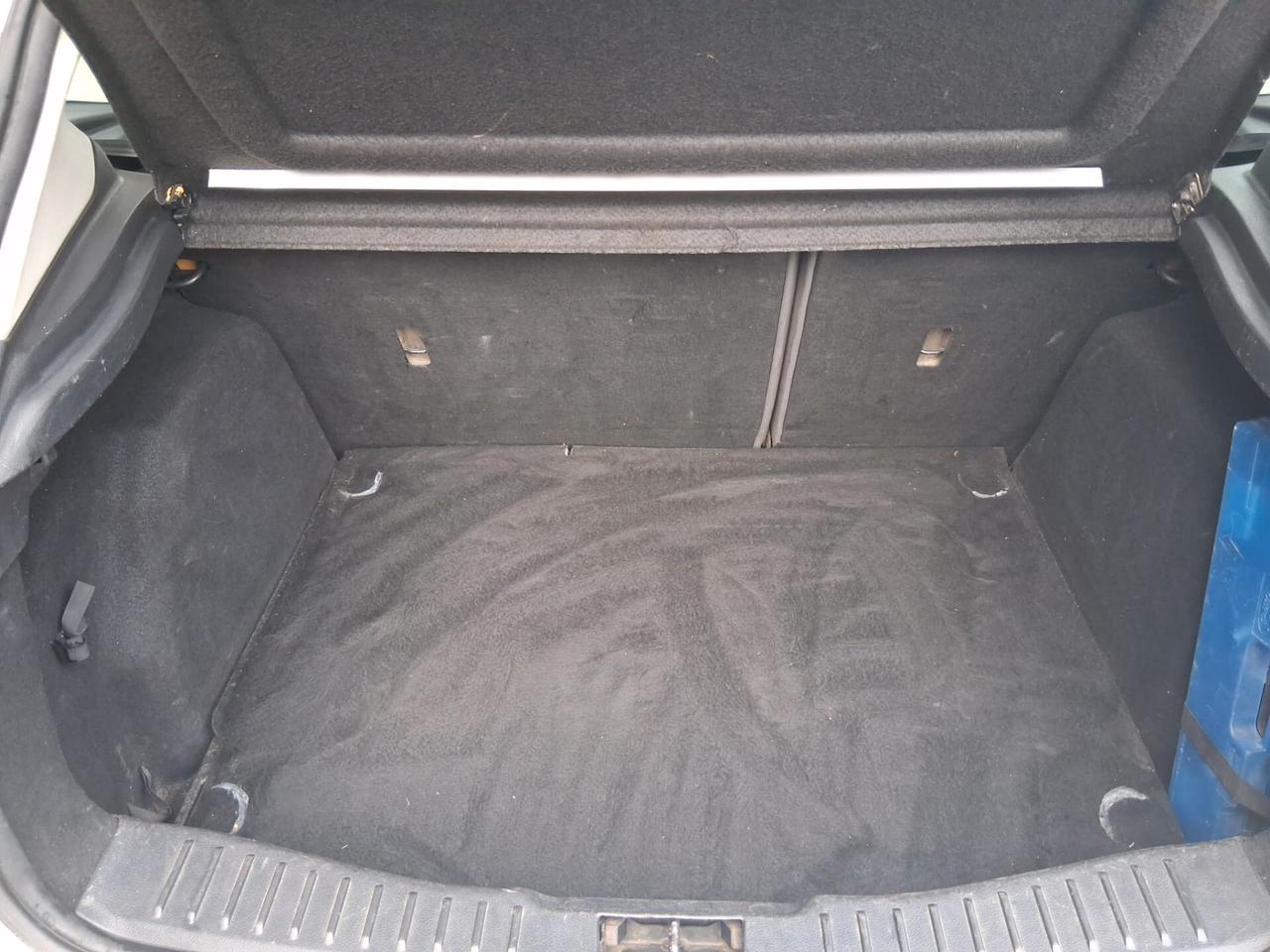 Ford Focus 1.6 105 CV