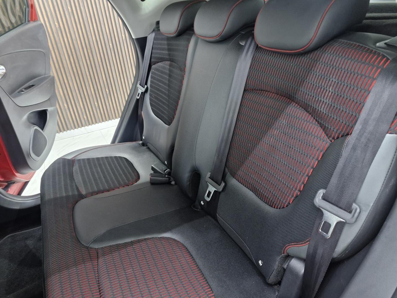 RENAULT CAPTUR 1.5 DCI 90CV Project Runway