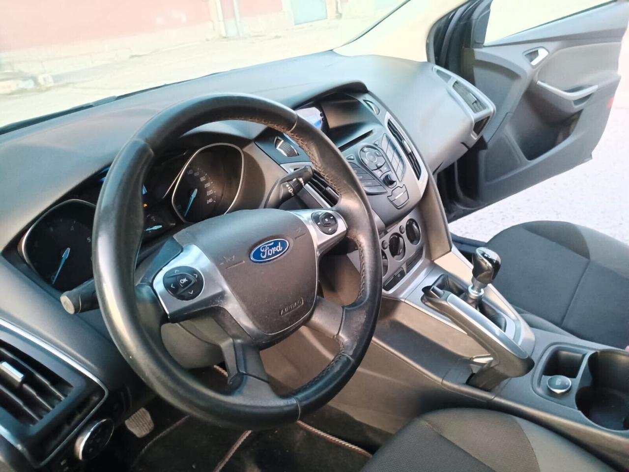 Ford Focus SW 2012---1.6 Diesel