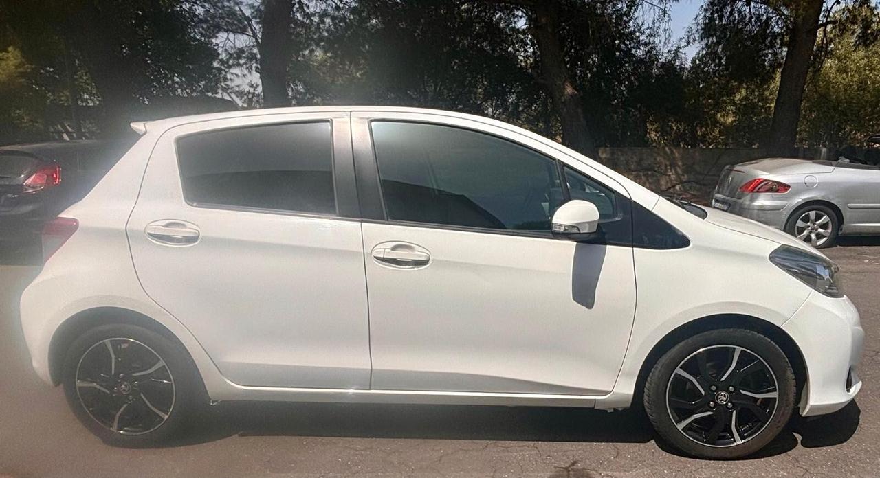 Toyota Yaris 1.3 5 porte Lounge