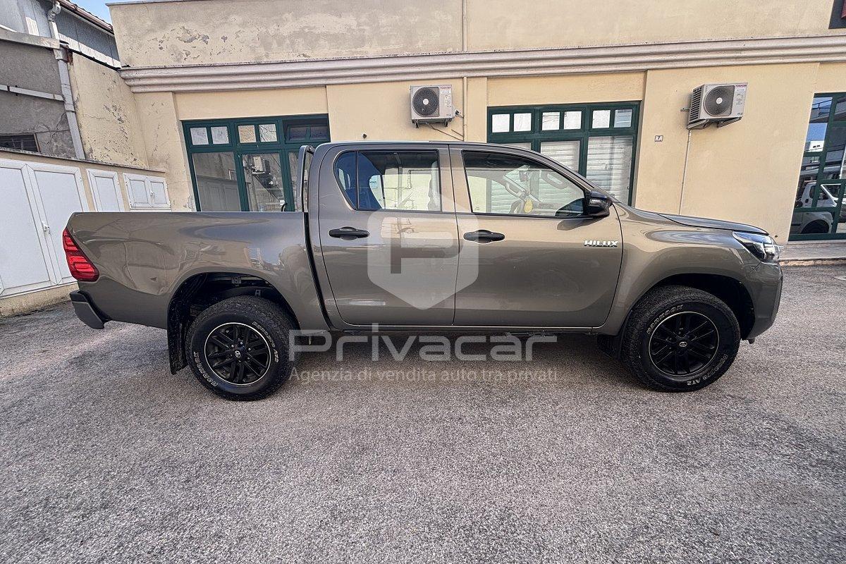 TOYOTA Hilux 2.4 D-4D 4WD 4 porte Double Cab Lounge