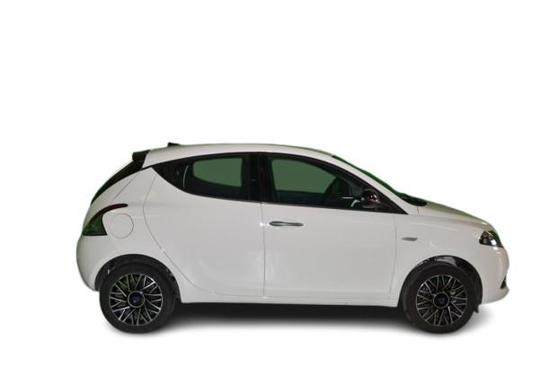 LANCIA New Ypsilon - Ypsilon MY24 1.0 FireFly 70cv Start&Stop Hybrid PLATINO