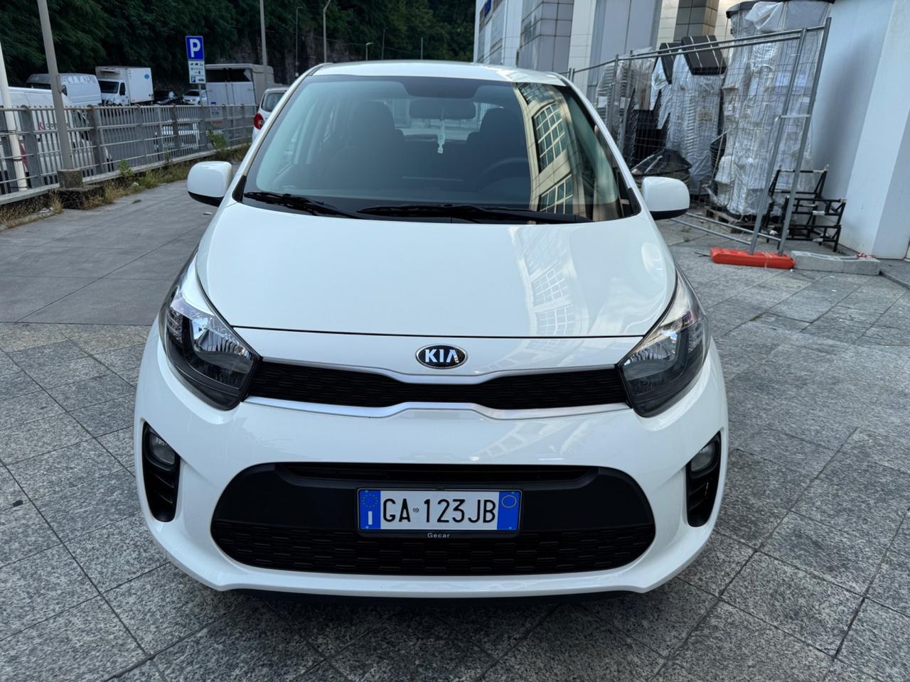 KIA PICANTO 1.0 NEOPATENTATI