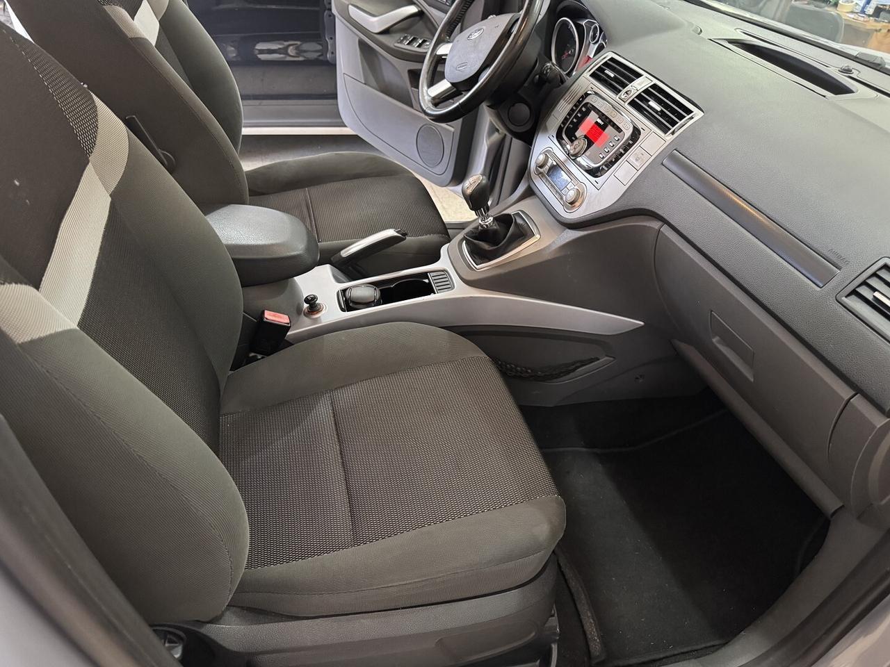 FORD KUGA 2.0 TDCi Titanium