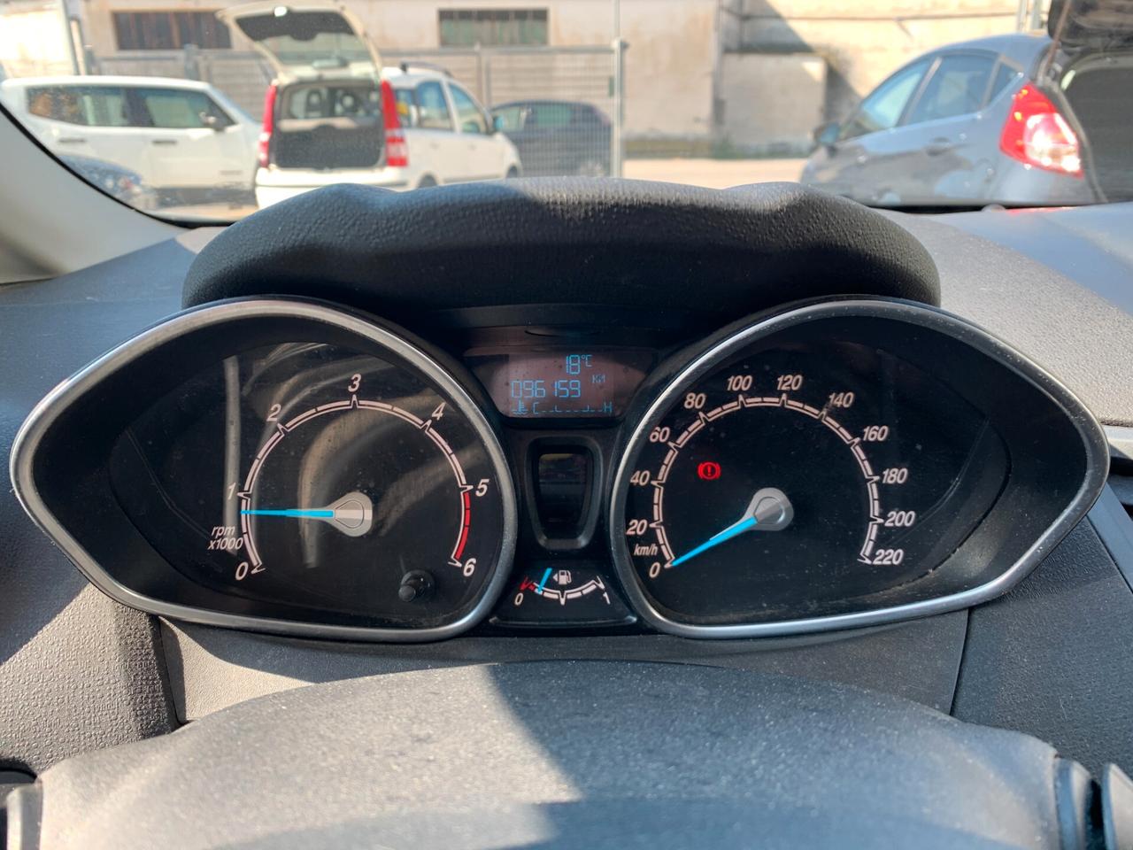 Ford Fiesta 1.5 TDCi 75CV 5P 96.00Km