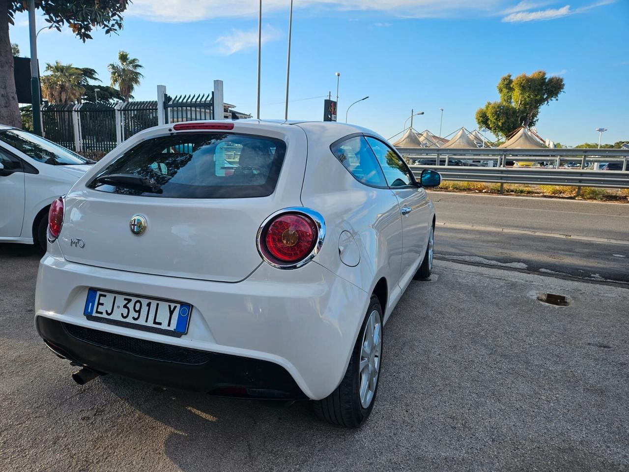 Alfa Romeo MiTo 1.3 JTDm Distinctive 2011